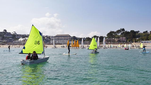 Activités nautiques - Centre Nautique - Plage de Trestraou | Perros-Guirec | Côtes d'Armor (Bretagne)