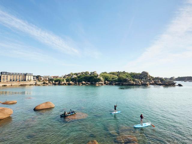 Activités nautiques - Paddles à la plage Saint-Guirec | Perros-Guirec | Côtes d'Armor (Bretagne)