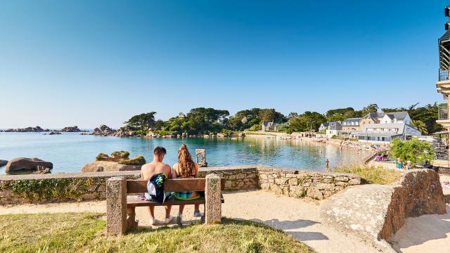 Petite pause en amoureux à la Plage de Saint-Guirec- Perros-Guirec | Côtes d'Armor (Bretagne)