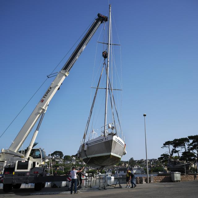 Grue Manumentation Port (1)