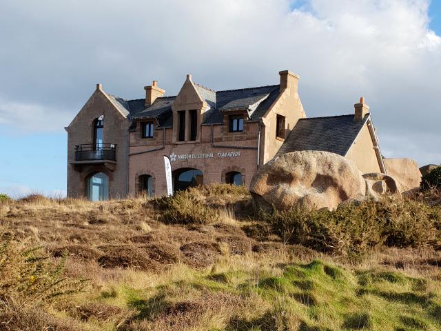 OT - Maison du Littoral, Ploumanac'h, Sentier des Douaniers - Côte de granit rose, Perros-Guirec | Côtes d'Armor (Bretagne)