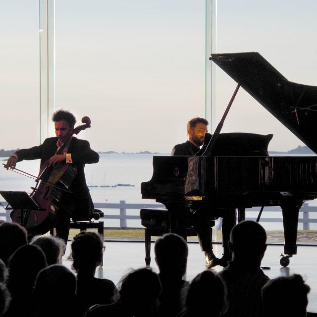 Edgar Moreau (violoncelle) et David Kadouch (piano) | Festival Musique de Chambre 2018 | Palais des Congrès Trestraou