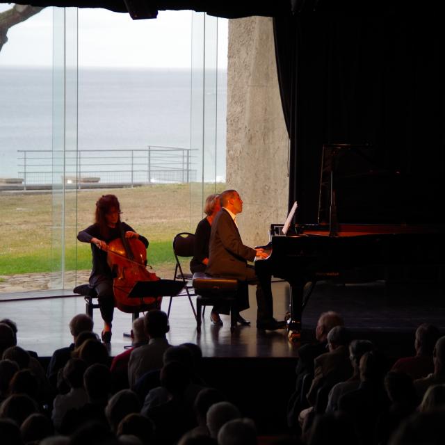 Sonia Wieder-Atherton (violoncelle) et le Alexandre Paley (piano) | Festival musique de chambre 2017 | Palais des Congrès de Trestraou