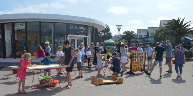 Jeux Géants Trestraou Les Estivales Rotonde